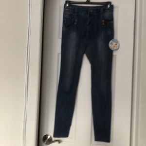 New teenager pants. Smoke free home.